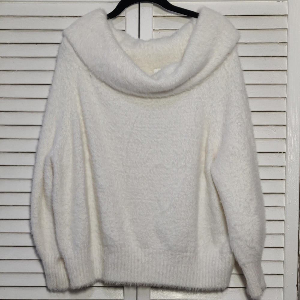 H&M Off Shoulder Sweater
